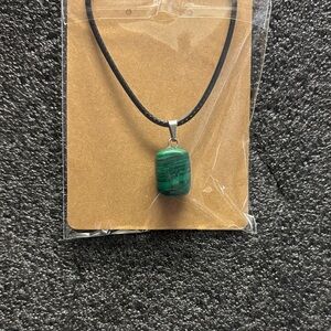 Elegant Green Pendant Necklace